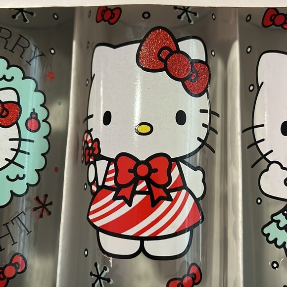 🎄 HELLO KITTY GLASSWARE SET of 4/ retail $60 - Picture 3 of 8